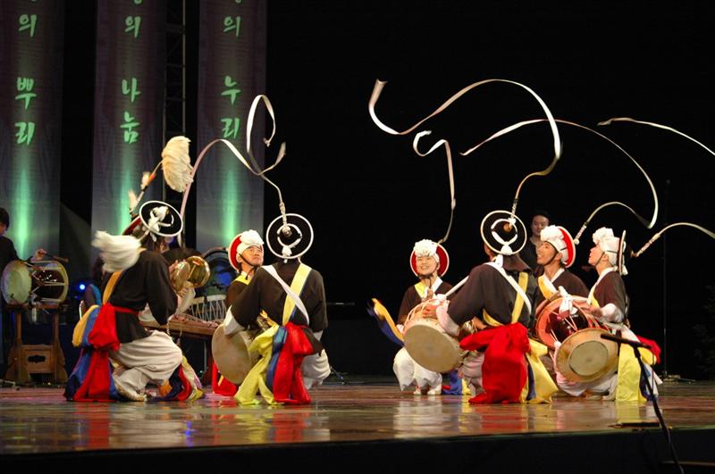 [Tóm tắt báo cáo] Samulnori - Nông nhạc truyền thống Hàn Quốc - Di sản văn hóa thế giới